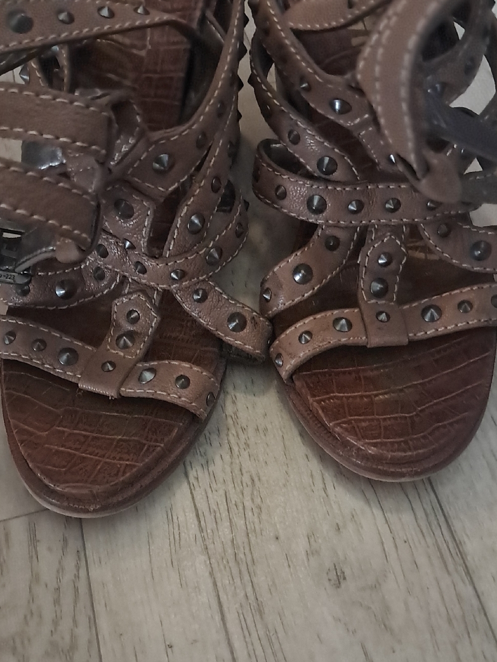 Sam Edelman Keith Croc Studded Cage Heels Boho Neutral Minimalist - Picture 4 of 8